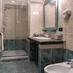 Village Paradise Hotel 4*