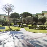 Village Paradise 4* Mandatoriccio Marina