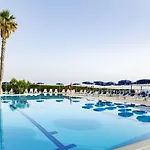 Hotel Village Paradise 4*