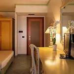 Village Paradise Hotel