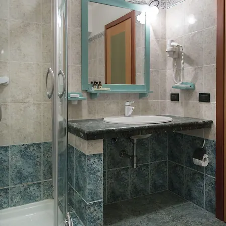 Village Paradise Ξενοδοχείο 4*