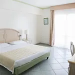 Village Paradise Hotell
