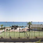 Village Paradise Hotell 4*