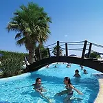 Village Paradise Hotell 4*