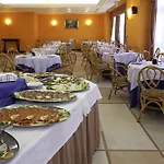 Village Paradise Hotell 4*