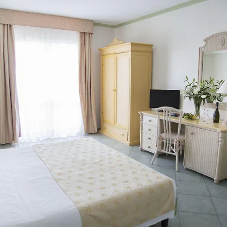 Village Paradise Hotel Mandatoriccio Marina