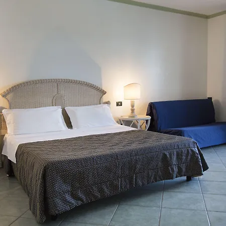 Hotel Village Paradise 4*