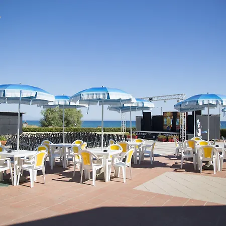 Szálloda Village Paradise Mandatoriccio Marina