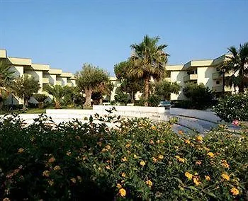 Village Paradise فندق