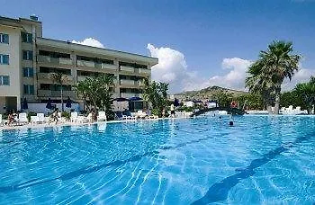 Village Paradise 4* مانداتوريسيو مارينا
