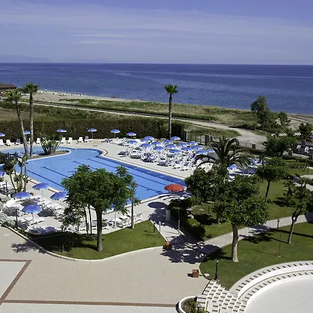 Hotel Village Paradise 4*