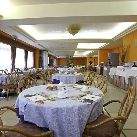 Village Paradise 4*