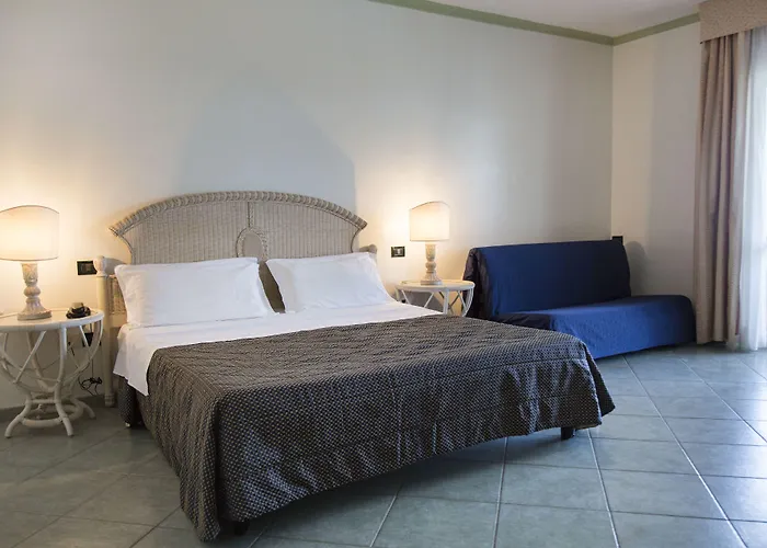 Hotel Village Paradise 4*