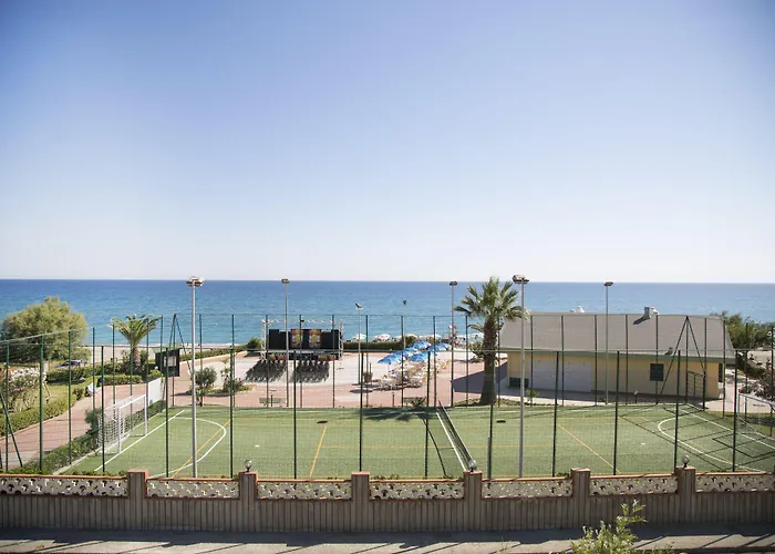 Village Paradise Hotell 4*