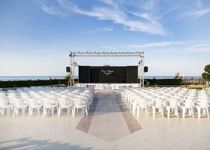 Village Paradise Hotell 4*