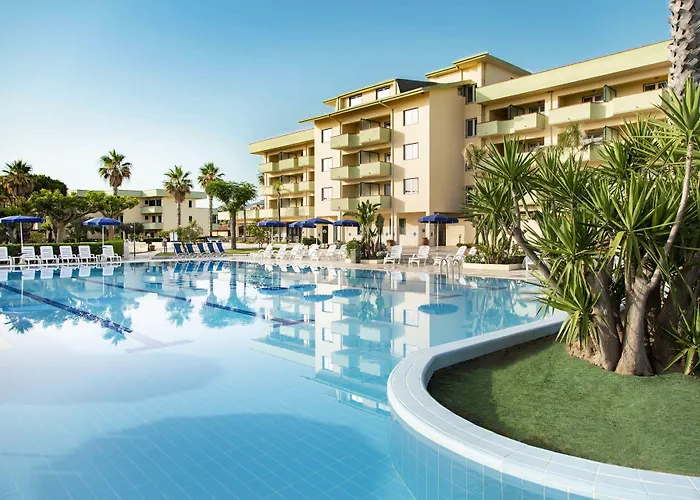 Hotell Village Paradise 4*