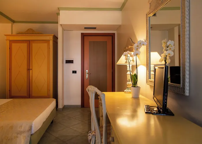 Village Paradise Hotel