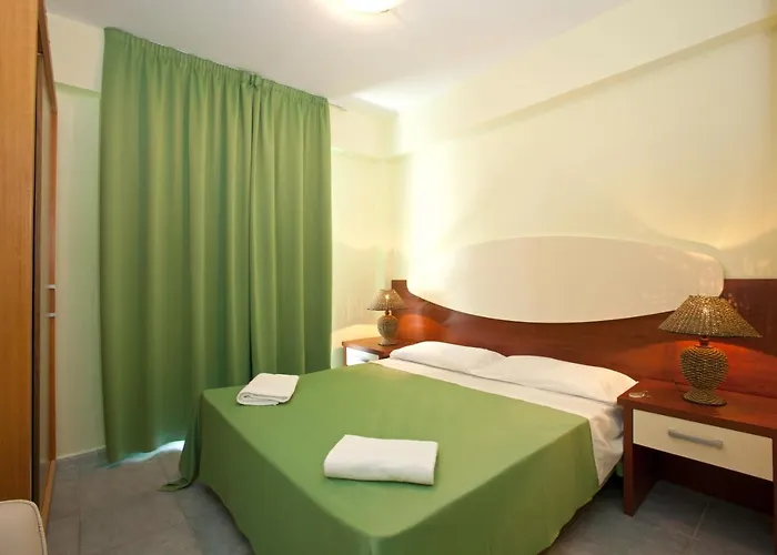 Village Paradise Hotel Mandatoriccio Marina