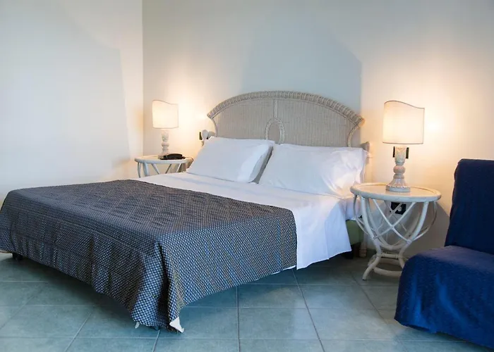 Hotell Village Paradise