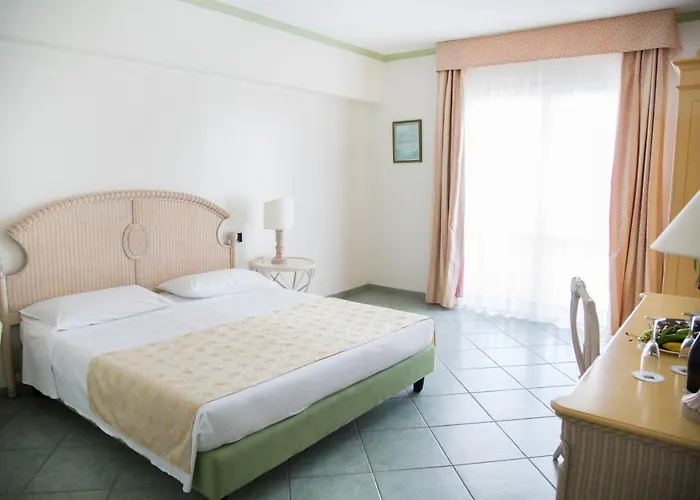 Hotell Village Paradise Marina di Mandatoriccio